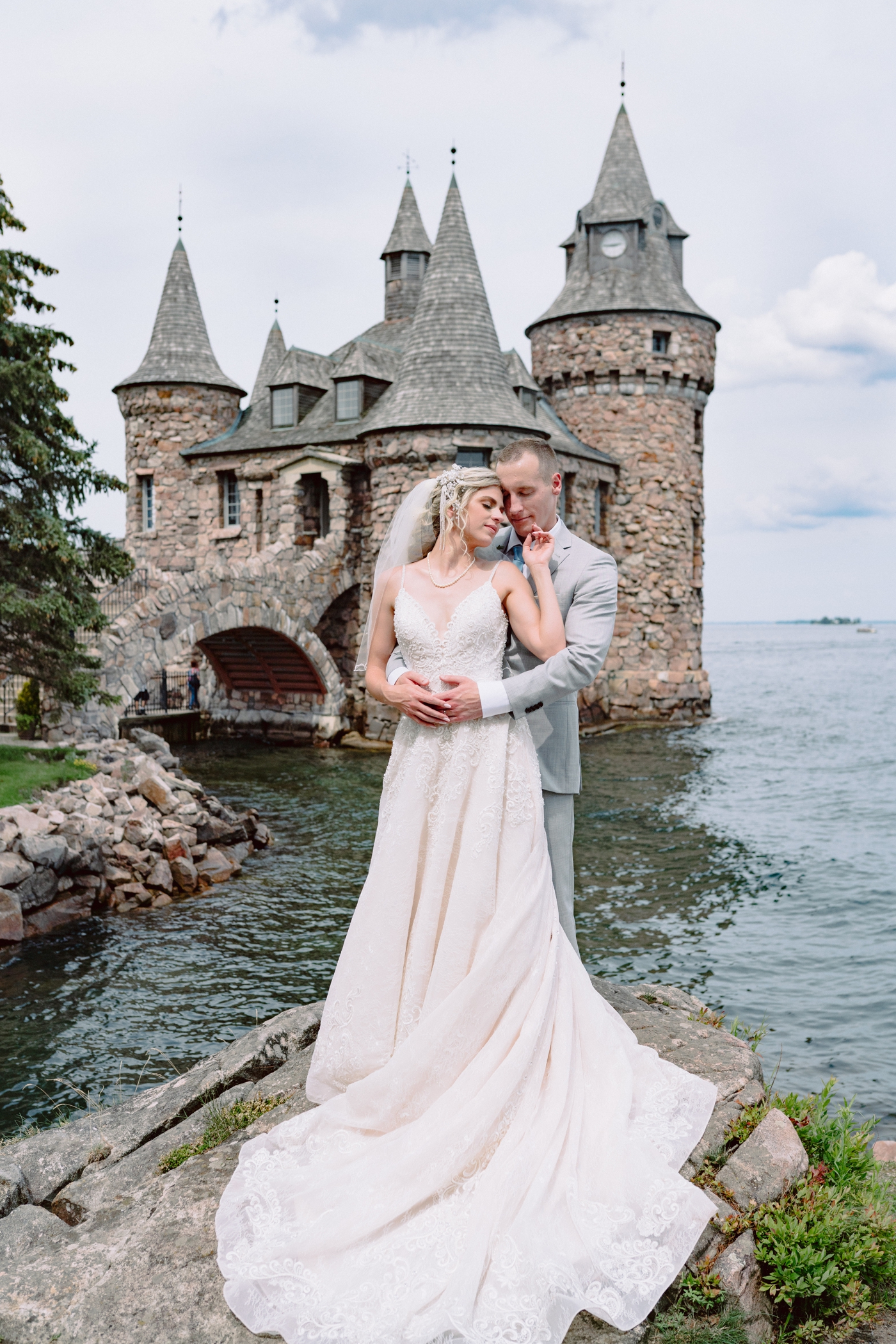 Bride and groom portraits at Boldt Castle