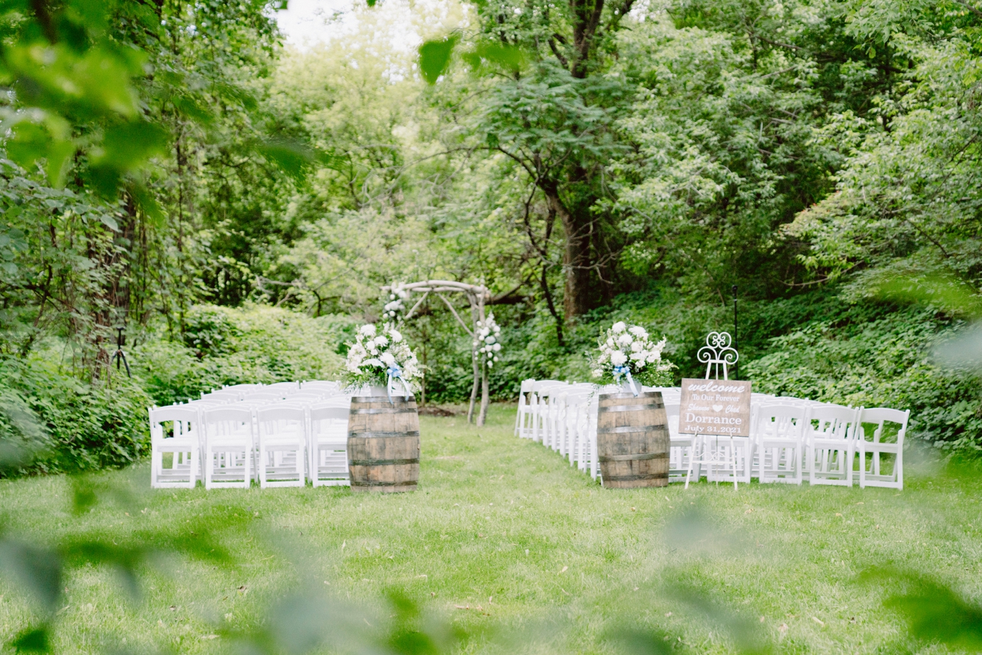 Outdoor wedding ceremony at the Woodland Grove in Oneida